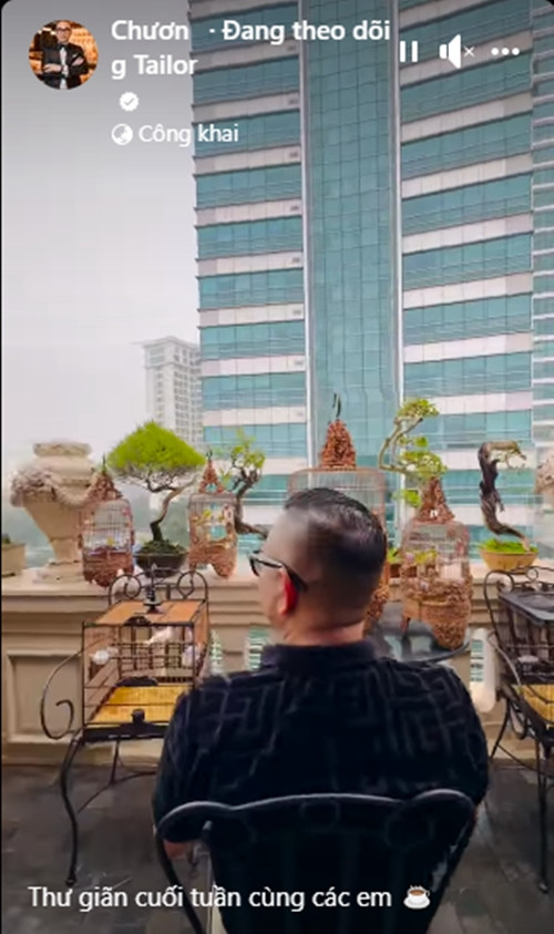 Cuối tuần, anh Chương Tailor dành thời gian thư giãn cùng đàn chim quý.