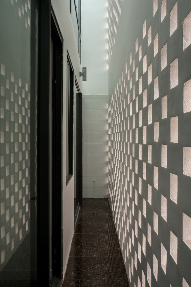 Lối đi với họa tiết lạ mắt. Nguồn ảnh: Nguyễn Tiến Thành