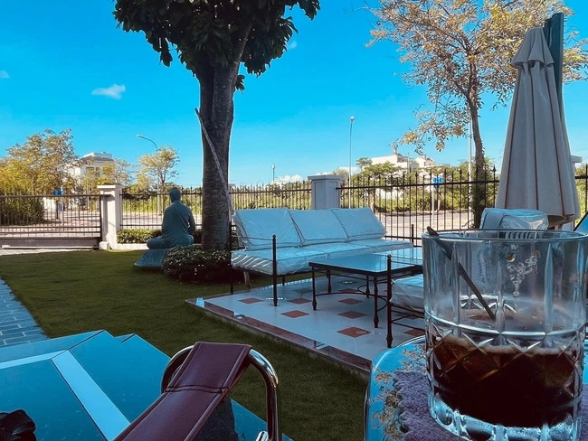 Góc thư giãn lý tưởng trong biệt thự của Quốc Trường. Ảnh: FB Nguyễn Quốc Trường