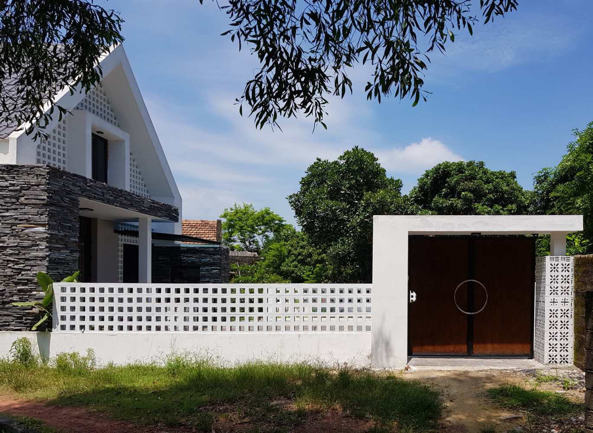 Khi gia chủ chia sẻ hình ảnh ngôi nhà lên Facebook, ngay lập tức đã có 25.000 lượt thích, 14.000 lượt chia sẻ và 11.000 bình luận. Ảnh: Archdaily