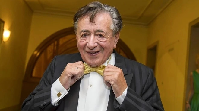 Tháng trước, ông Lugner đã được điều trị bệnh về tim tại Bệnh viện đa khoa Vienna. Hiện tại, nguyên nhân cái chết của vị tỉ phú Lugner hiện vẫn chưa được tiết lộ. Ảnh: BI