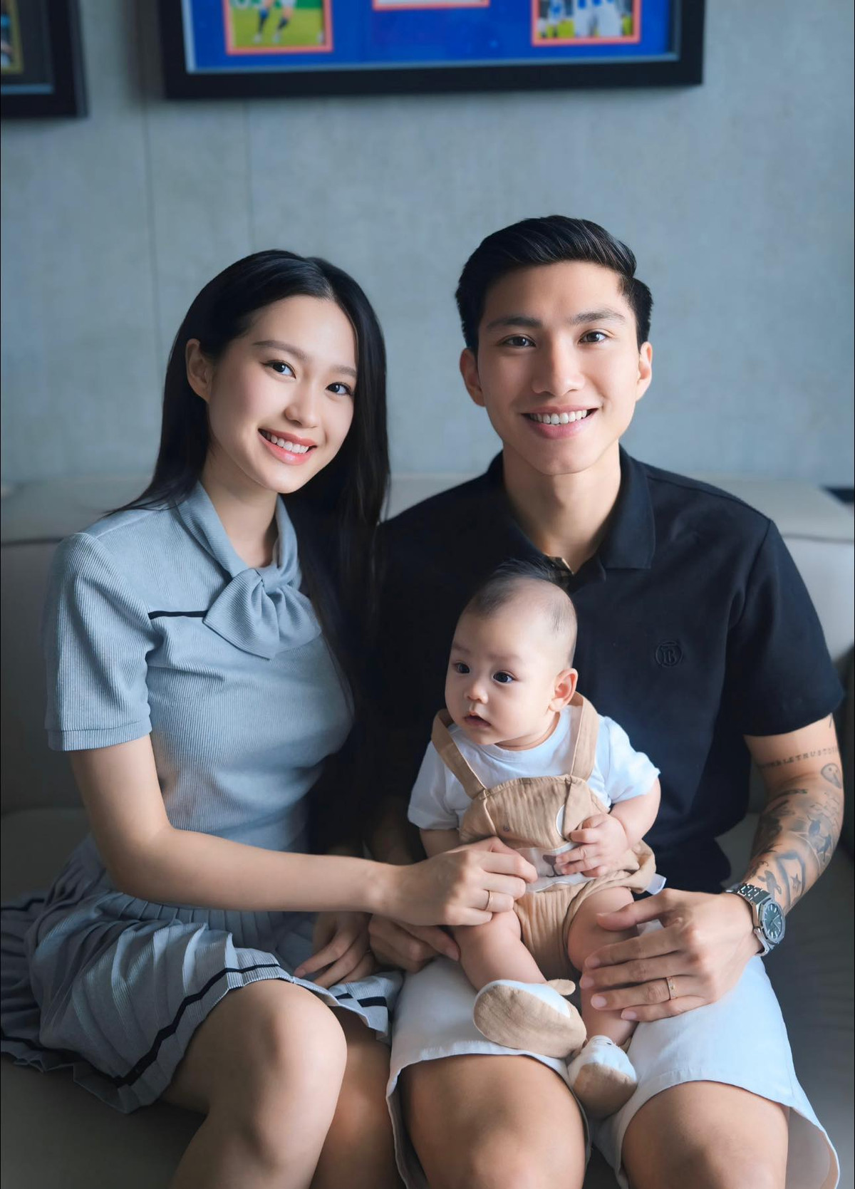 Đoàn Văn Hậu và Doãn Hải My tổ chức đám cưới vào tháng 11/2023. Đến tháng 5/2024, cả hai đón con trai đầu lòng tên Lúa. Ảnh: FB Đoàn Văn Hậu