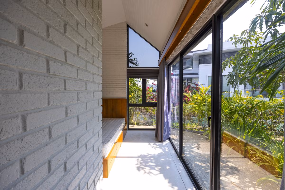 Sự pha trộn hài hòa của các yếu tố này mang đến vẻ sang trọng mộc mạc và tinh tế.