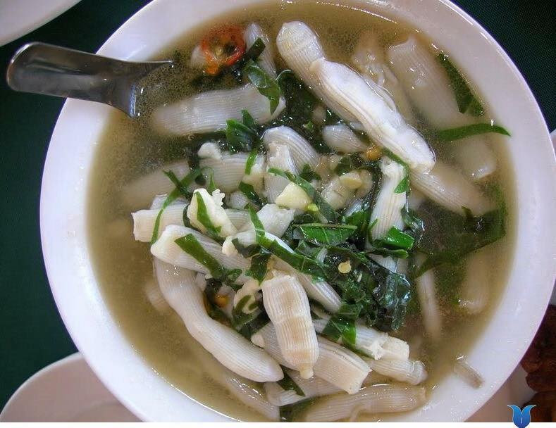 Tuy có vẻ ngoài kém hấp dẫn nhưng sá sùng được ví như "thần dược" cho phái mạnh, có giá trị dinh dưỡng cao. Ảnh: Facebook