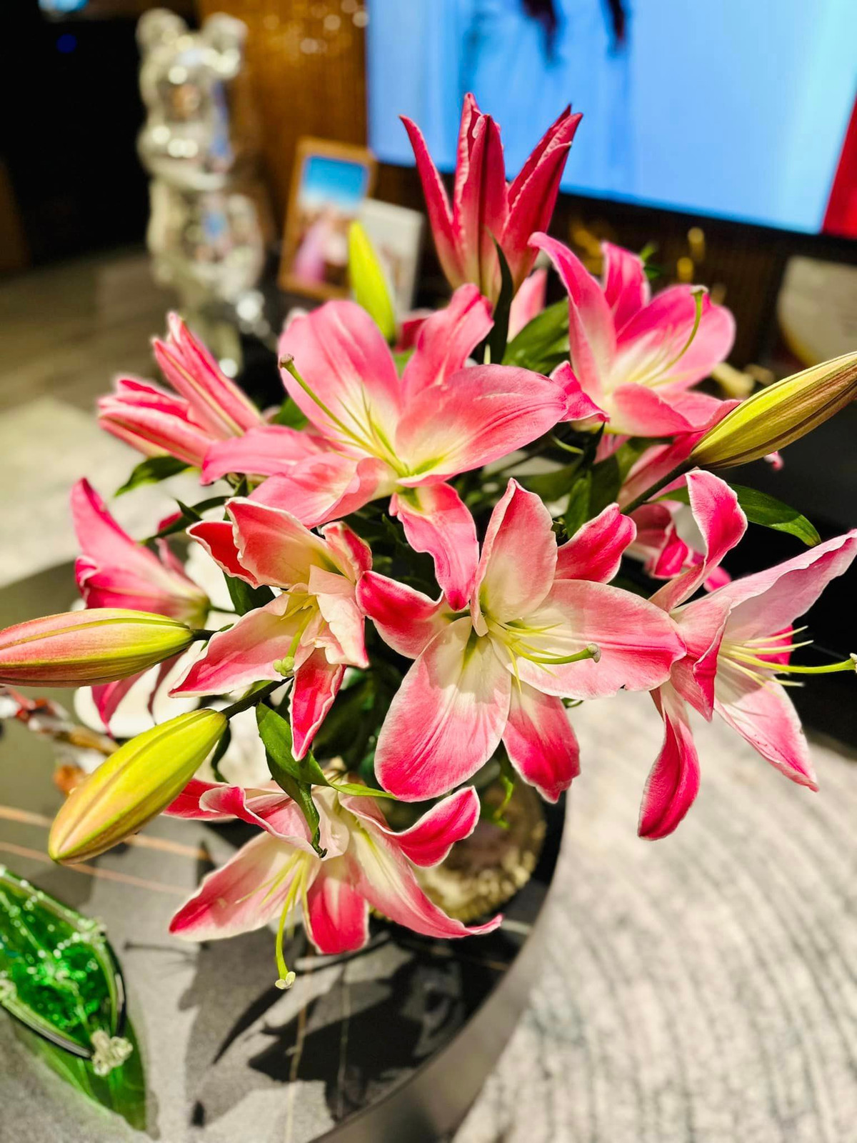 Nữ chính Nhật Ký Vàng Anh có đam mê đặc biệt với hoa tươi.