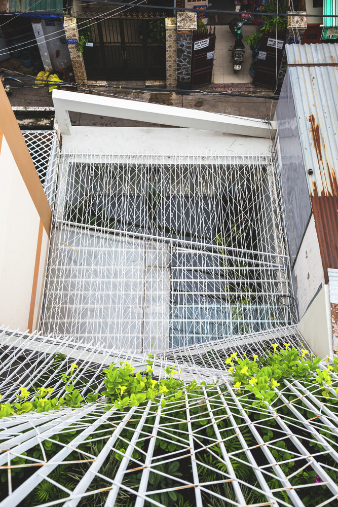 Nhờ thiết kế này, các luồng gió được lưu thông tự nhiên vào bên trong ngôi nhà.