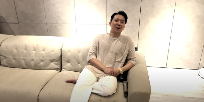 Đặc biệt, Trần Thành - Hari Won còn mạnh tay sắm sửa những món đồ nội thất đắt đỏ nhất cho căn hộ của mình. Món đồ giá trị nhất là chiếc sofa Pháp bằng da thật gần 700 triệu đồng.