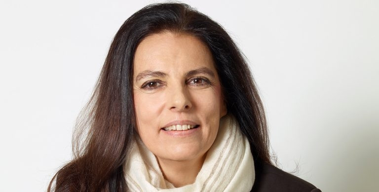 Françoise Bettencourt Meyers là cháu gái của nhà sáng lập đế chế mỹ phẩm này. Bettencourt Meyers lần đầu xuất hiện trong danh sách của Forbes năm 2018, sau khi mẹ bà qua đời. Khi đó, khối tài sản của Françoise Bettencourt Meyers chỉ bằng nửa hiện tại. Ảnh: Timeline Daily