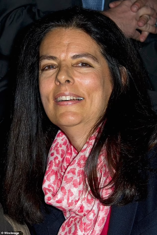 Cuộc sống của bà Bettencourt hiện xoay quanh gia đình, bạn bè, văn học, âm nhạc và điện ảnh. Bà thường chạy bộ ở công viên với đồ thể thao giản dị, không thu hút chú ý. Ảnh: DM