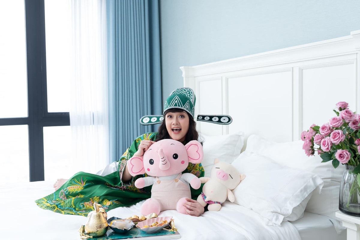 Về mức cát-xê khi tham gia chương trình Táo Quân, năm 2014 Vân Dung từng tiết lộ: "Nếu Táo Quân ghi hình 1 ngày, cát-xê là 5 triệu đồng, còn ghi hình 2 ngày thì cát-xê được đẩy lên cao hơn".