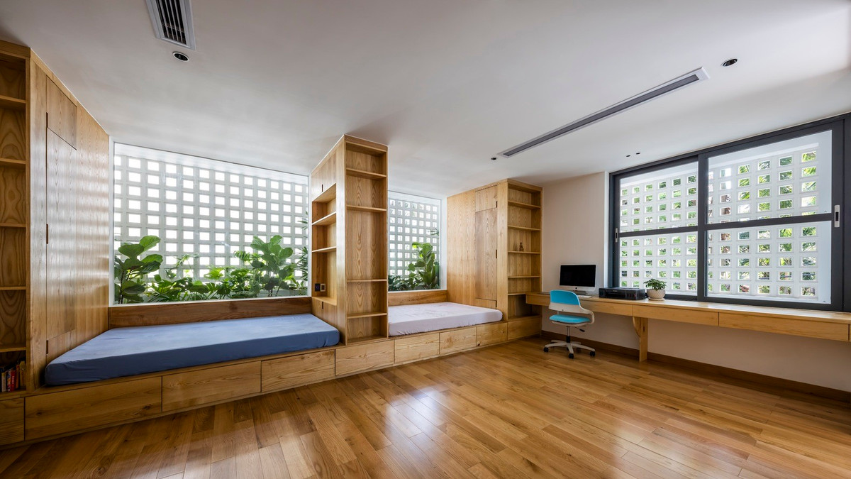 Tầng hai là không gian rộng lớn dành cho các hoạt động giải trí và thư giãn.