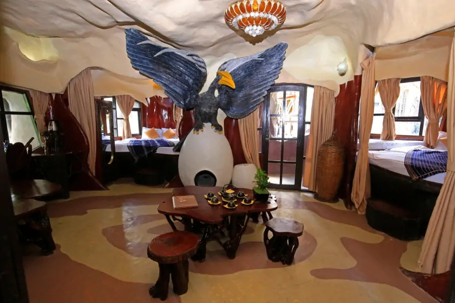 11 phòng nghỉ ở đây có những cái tên độc đáo như: quả bầu, kangaroo, con gấu, con ong, cây tre, tổ mối,... Ảnh: Crazyhouse
