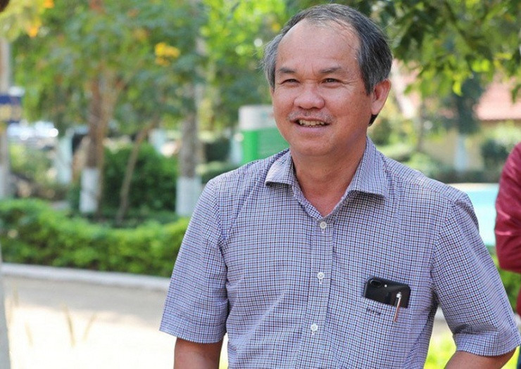 Sau 4 lần thi đại học không như ý muốn, bầu Đức chọn con đường khởi nghiệp riêng, không qua trường đại học mà bằng trường đời. Ảnh: Vietnamnet