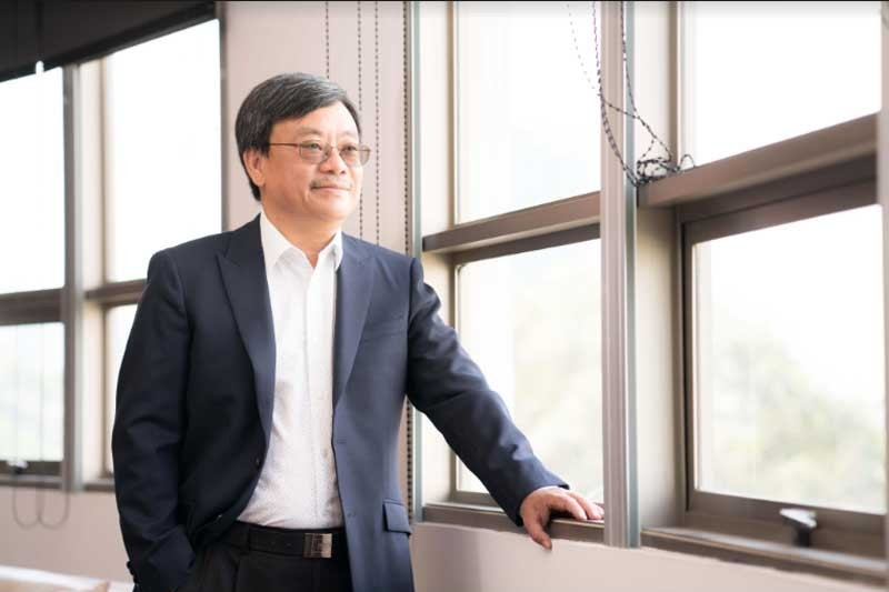 Trước khi thành công, ông Nguyễn Đăng Quang từng tốt nghiệp Tiến sĩ Khoa học Công nghệ tại Học viện Khoa học Quốc gia Belarus và Thạc sỹ Quản trị Kinh doanh của Đại học Kinh tế Nga Plekhanov. Ảnh: Forbes