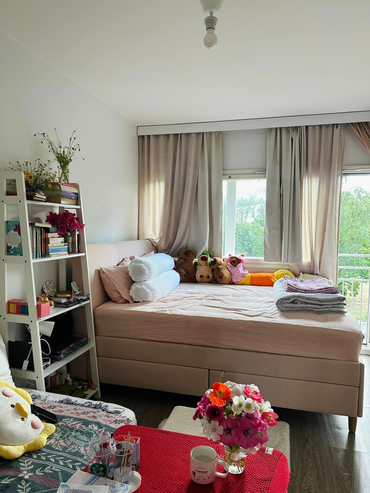 Tại Phần Lan, mẹ con Mạc Anh Thư sống trong căn nhà nhỏ nhưng xinh xắn. Ảnh: FB Mạc Anh Thư