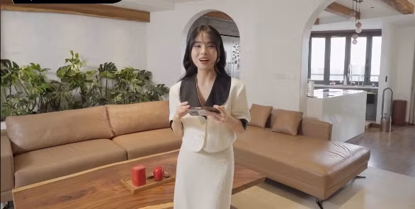 Thay vào đó là thiết kế mái vòm, giật cấp để tạo điểm nhấn. Ảnh: House n Home