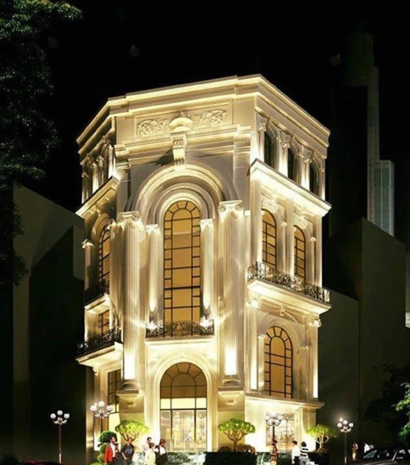 Bảo Thy từng sống cùng gia đình trong căn biệt thự hạng sang ở quận 7, TP.HCM. Biệt thự được trang hoàng như 1 tòa lâu đài với đầy đủ các tiện ích: bể bơi, phòng khách rộng lớn..