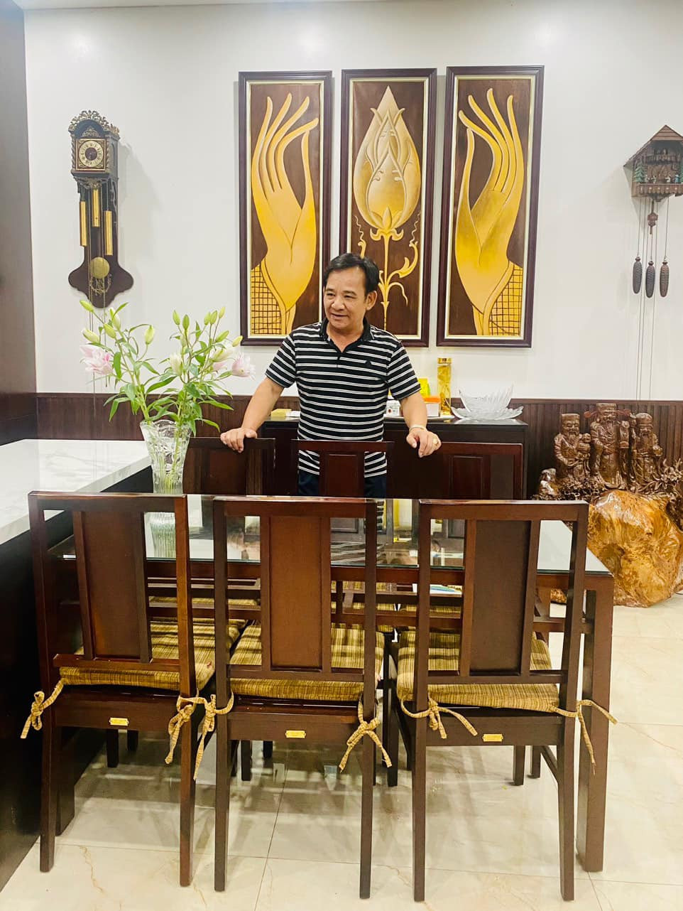 Nội thất phía trong căn biệt thự tiện nghi và hiện đại.