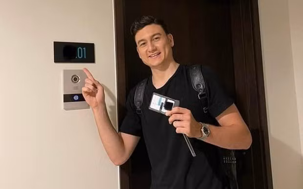 Dù không tiết lộ mức giá nhưng chắc chắn số tiền Đặng Văn Lâm bỏ ra không hề nhỏ. Nguồn ảnh: FBNV