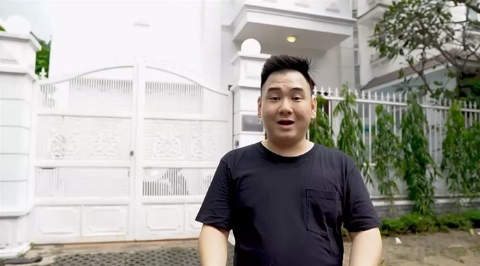 Biệt thự của Xemesis tọa lạc tại quận 2 (TP HCM) gồm 4 tầng, có 6 phòng ngủ và 7 phòng tắm. Ảnh chụp màn hình