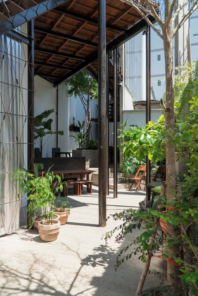 Dựa trên tiêu chí tối giản, tiết chế, triết lý của nhóm kiến trúc sư hướng tới việc tạo ra một không gian có thể đáp ứng được nhu cầu “đắm mình trong sự thanh thản, yên bình” của khách.