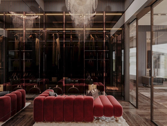 Trong nhà, cô dành hẳn một phòng để trưng bày đồ hiệu. Ảnh: FBNV