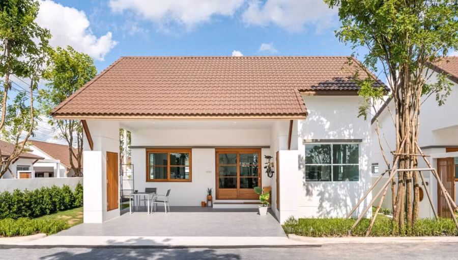 Thiết kế đơn giản nhưng không kém phần sang trọng, nhà cấp 4 mái ngói sở hữu không gian sống gần gũi, mộc mạc và truyền thống. Ảnh: Duraflex