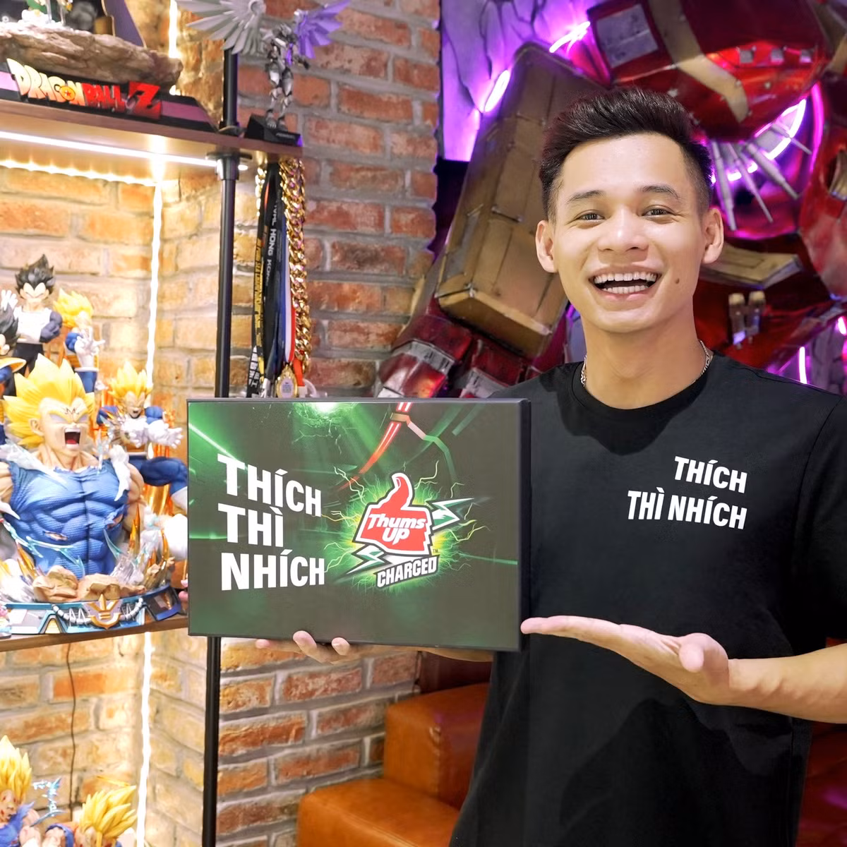 Bên cạnh đó, Độ Mixi cũng nhận được nhiều hợp đồng quảng cáo với Liên Quân Mobile, FIFA Online, Tốc Chiến và nhiều gameshow thực tế... Ảnh: FB MixiGaming