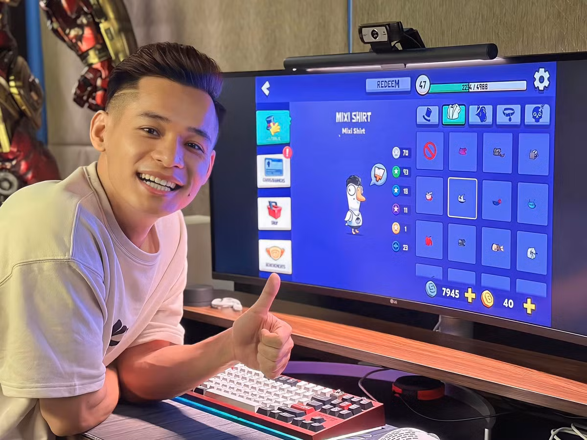 Tuy nhiên, Độ Mixi chưa từng xác nhận cụ thể về khoản thu nhập của mình. Những lần livestreams Độ Mixi chỉ đùa vui cùng người xem rằng thu nhập chỉ 7-8 triệu đồng/tháng. Ảnh: FB MixiGaming