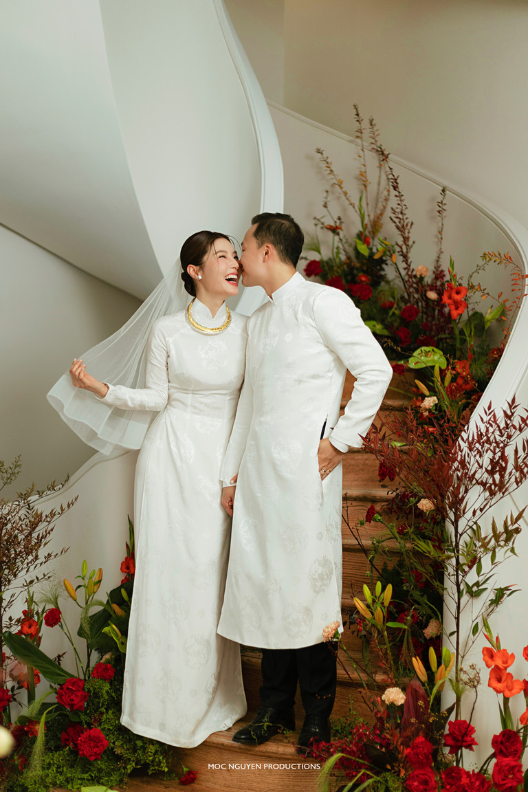 Biệt thự tân hôn của Diễm My 9X và chồng doanh nhân có màu trắng chủ đạo, 2 tầng, thiết kế theo phong cách hiện đại. Ảnh: Vietnamnet