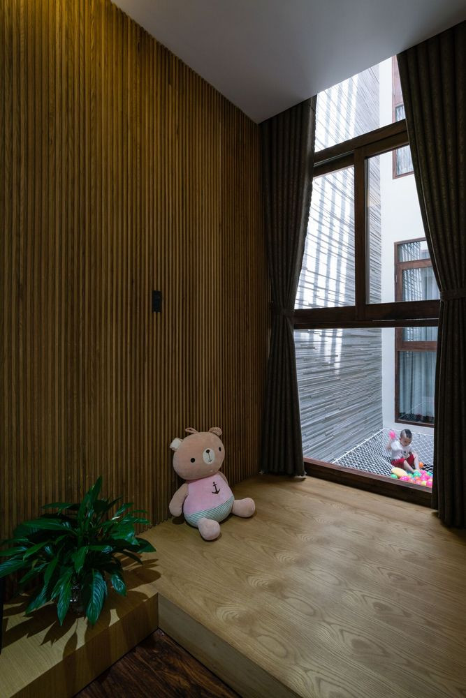 Phòng sinh hoạt chung và phòng ngủ chính bố trí ở tầng hai. Ảnh: Quang Đàm