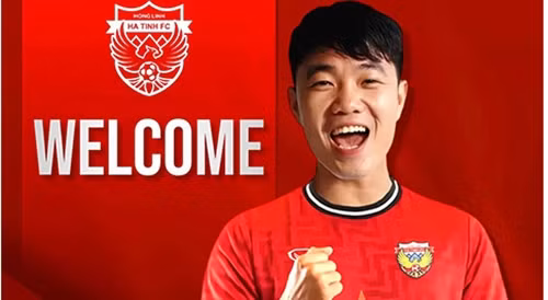 Hiện tại, tiền vệ Xuân Trường đang thi đấu cho CLB Hà Tĩnh theo bản hợp đồng cho mượn từ CLB Hải Phòng. Để có được chữ ký của tiền vệ sinh năm 1995, đội bóng núi Hồng phải chi ra một khoản phí "khủng" hỗ trợ cùng CLB Hải Phòng. Ảnh: Bongdaplus