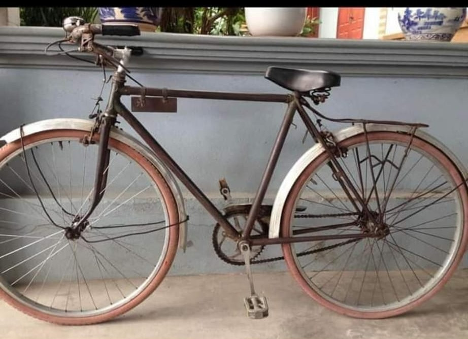 Những năm 80 - 90 của thế kỷ trước, xe đạp Thống Nhất được coi là cả gia tài khi có giá khoảng nửa cây vàng. Ảnh: Facebook