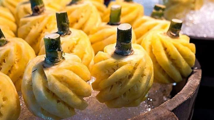 Nhưng khi về Việt Nam, dứa mini Thái Lan có giá 100.000 - 150.000 đồng/kg. Ảnh: Facebook