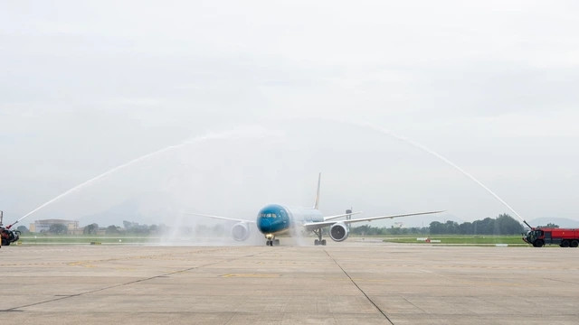 Boeing 787-10 là một trong những phiên bản máy bay thế hệ mới và hiện đại nhất trong "gia đình" máy bay thân rộng của tập đoàn Boeing. Ảnh: Người lao động