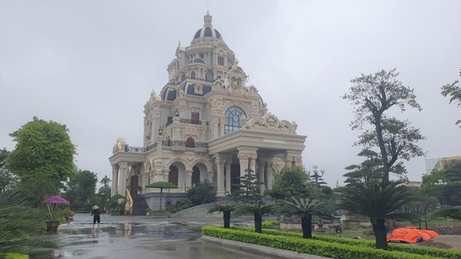 Người dân gọi Phú An là làng tỷ phú bởi nơi đây có đến 80% người dân làm nghề vận tải đường thủy, giàu có, phát đạt. Ảnh: Tiền phong