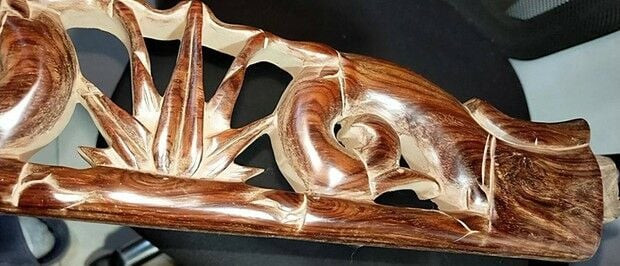 Nhặt ghế cũ từ đống rác, cụ ông bất ngờ bán được 75 tỷ - Hình 2 Nhat ghe cu tu dong rac, cu ong bat ngo ban duoc 75 ty-Hinh-2