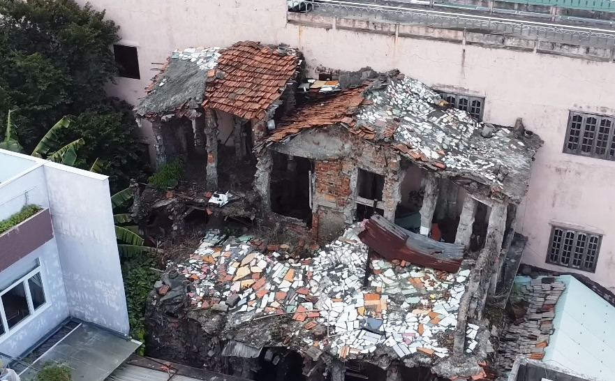 Ngôi nhà nằm trên mảnh đất diện tích khoảng 300m2 được người dân địa phương định giá lên tới hàng chục tỷ đồng. Ảnh: chụp màn hình Độc Lạ Bình Dương