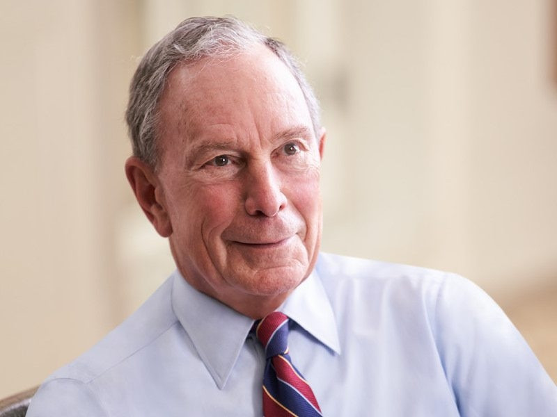 Theo vị tỷ phú Mỹ, thay vì vứt bỏ và mua đôi mới, ông hoàn toàn có thể sửa giày, vệ sinh thường xuyên và tiếp tục sử dụng. Ảnh: Caproasia