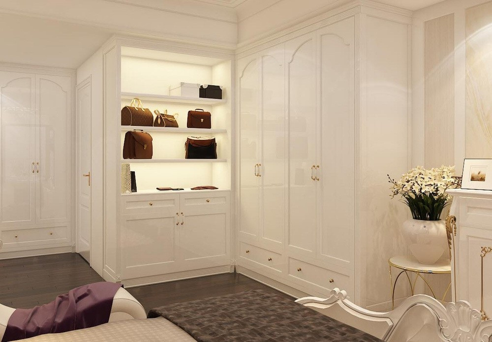 Căn villa sử dụng nội thất cổ kính, đắt tiền và là nơi để kinh doanh. Ảnh: FBNV