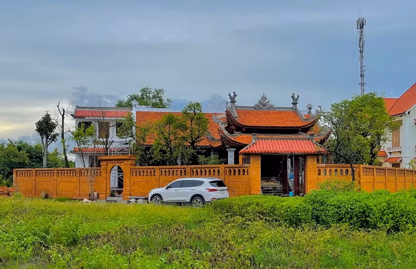 Tại Nam Định, danh hài Vượng Râu sở hữu căn nhà có tên gọi Nguyễn Công Việt Phủ.