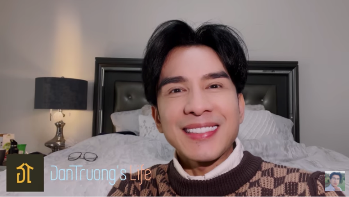 Biệt thự của Đan Trường mang phong cách cổ điển, sang trọng, được thiết kế với rất nhiều cửa kính để tận dụng triệt để ánh sáng tự nhiên.