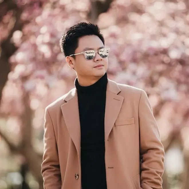 Về công việc, Phan Thành và em trai - Phan Hoàng mở rộng "đế chế" của gia đình với nhiều dự án kinh doanh như: Nhà hàng Nhật, khởi động xây dựng các dự án khách sạn cao cấp,... Ảnh: FBNV