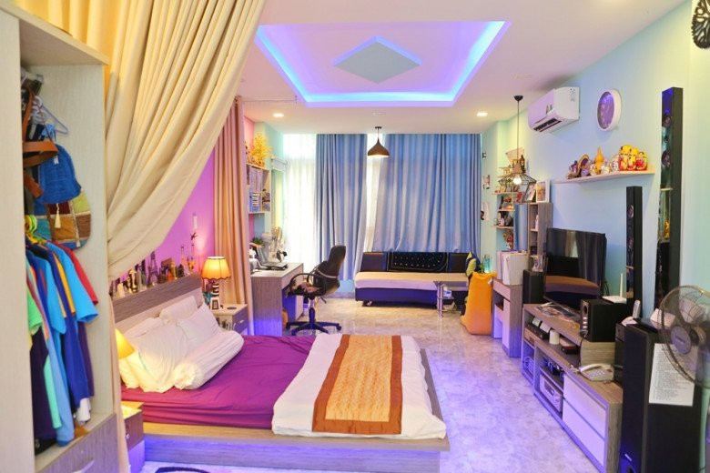 Căn nhà do chính Đoan Trường trang trí nội thất, mua vật tư xây dựng và lựa chọn trang thiết bị theo công năng phù hợp.