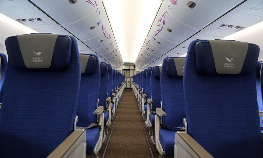 C919 có cấu trúc của máy bay chở khách thân hẹp, ghế tương tự mẫu Boeing 737 Max và Airbus A320/321. Ảnh: Vietnamnet