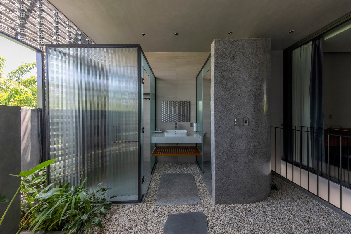 Phòng tắm độc đáo tạo điểm nhấn cho ngôi nhà. Nguồn ảnh: Hoang Le