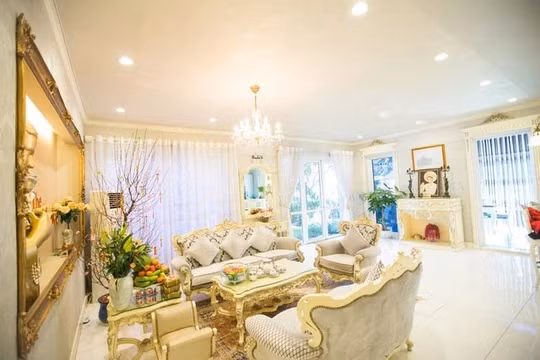 Đồ trang trí theo phong cách châu Âu.