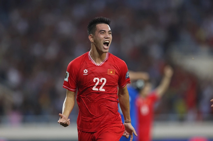 Với cú đúp bàn thắng trong chiến thắng đầy kịch tính 3-2 của tuyển Việt Nam trước Philippines tối 6/6 trên sân Mỹ Đình, tiền đạo Tiến Linh phá sâu kỷ lục ghi bàn của chính mình ở vòng loại World Cup. Ảnh: Thethaovanhoa