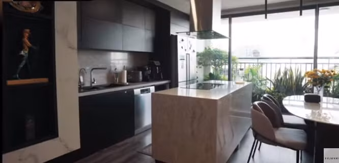 Nam MC tự tay thiết kế căn nhà với mong muốn khách đến chơi nhà cảm nhận được sự thoáng mát và hiện đại. Ảnh chụp màn hình House n Home