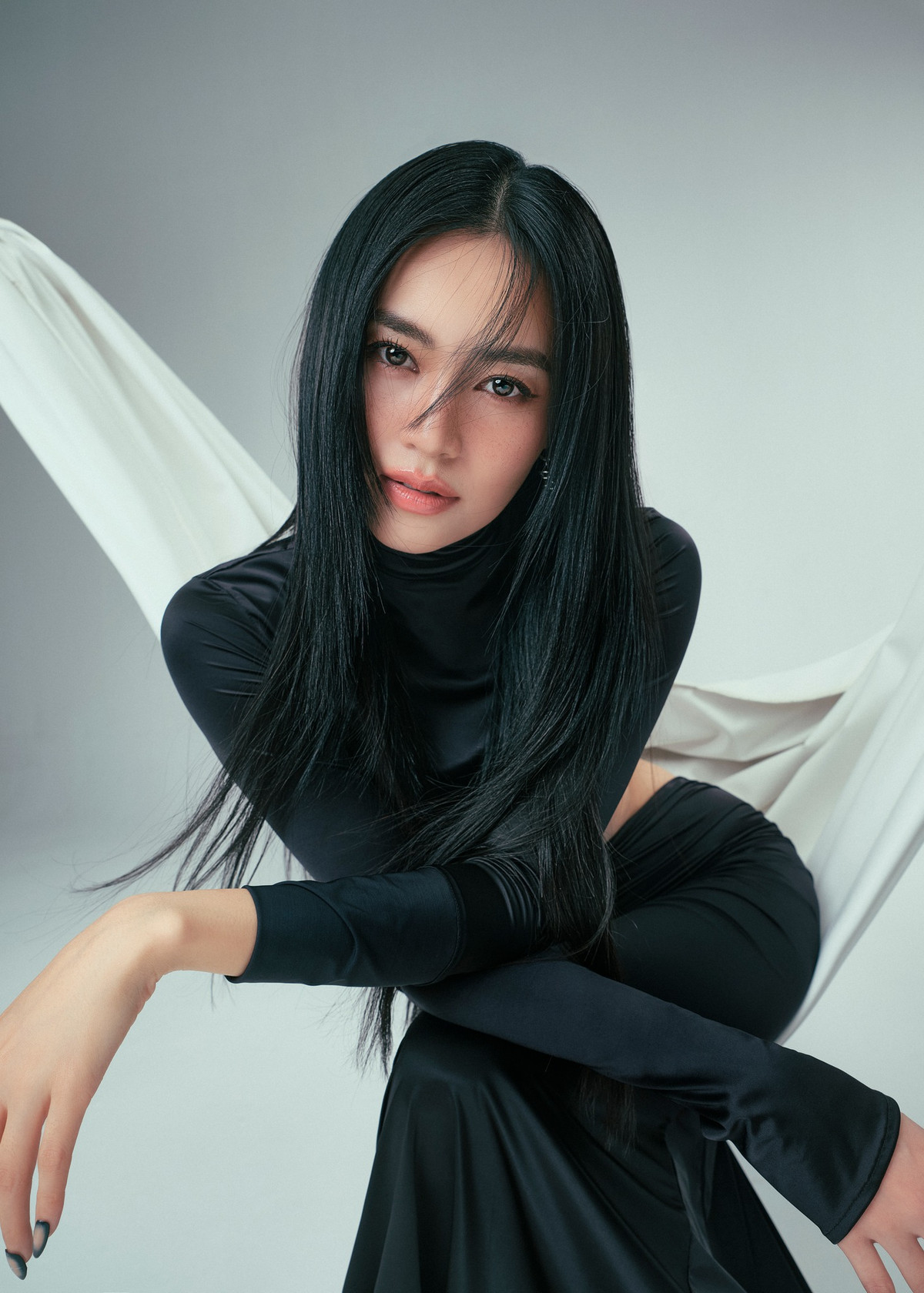 Cùng với đó, Lan Ngọc cũng là cái tên đắt show dự sự kiện, đóng quảng cáo và tham gia các gameshow... Ở tuổi 34, Ninh Dương Lan Ngọc được xem là một trong những đại gia của làng phim Việt, sở hữu khối tài sản đồ sộ khiến nhiều người ngưỡng mộ.